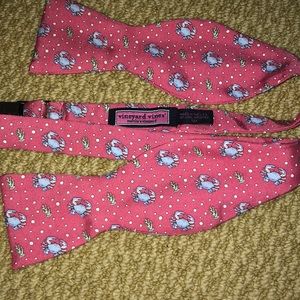 Vineyard vines crab bowtie